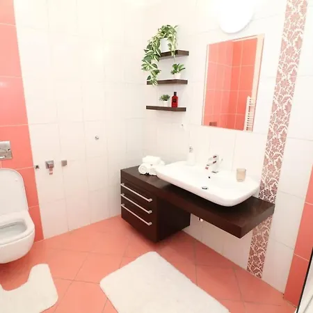 Apartmán Charming For 8 - Old Town Bratislava