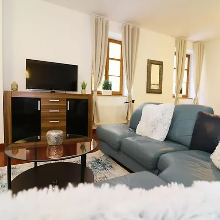 Charming For 8 - Old Town Appartement