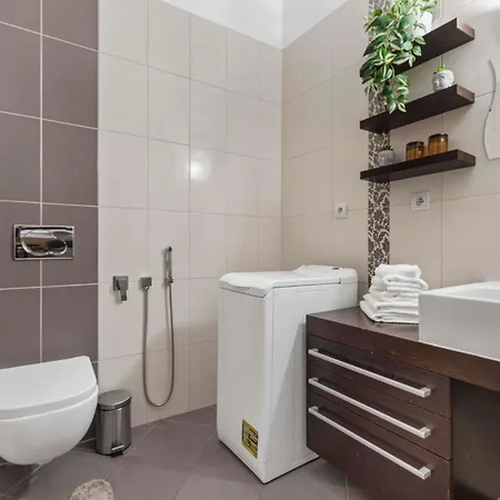 Apartment Charming In The Heart Of Pressburg